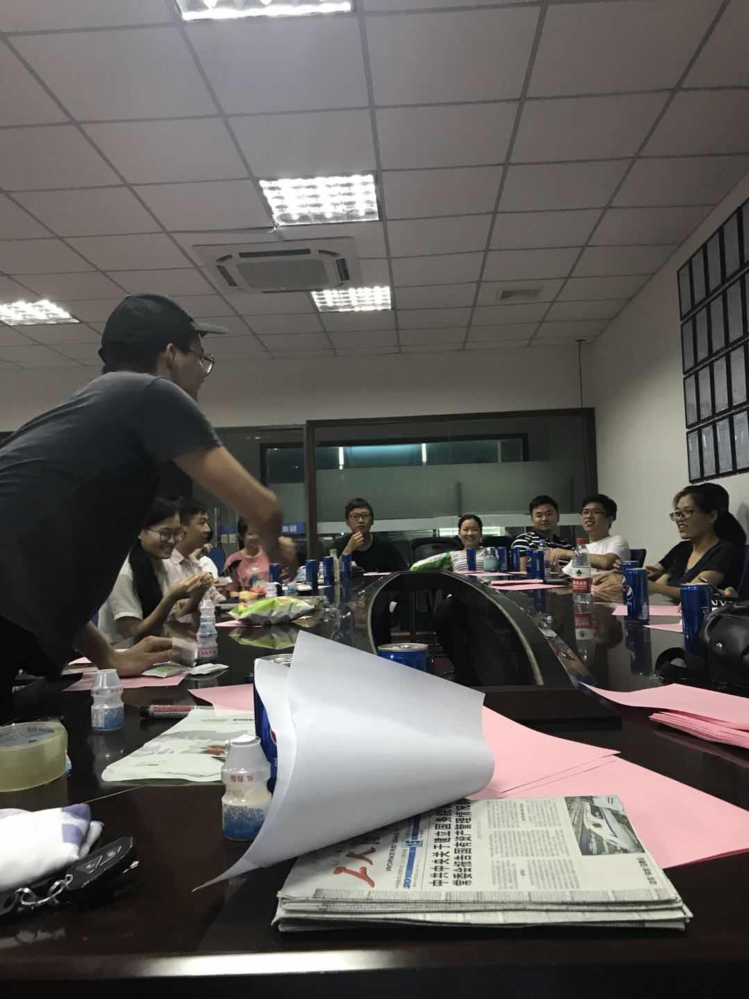 通过肢体语言猜成语传下去_看肢体语言图片猜成语(3)